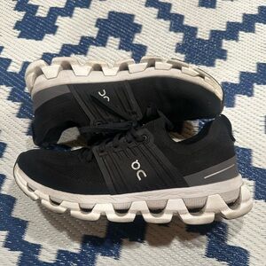 On Cloudswift 3 Running Shoes Black On Running Athletic Workout Size 7.5